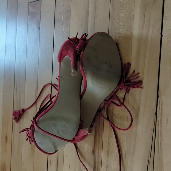 Steve Madden "Sassey" red fri de strappy heel - Picture 5 of 10